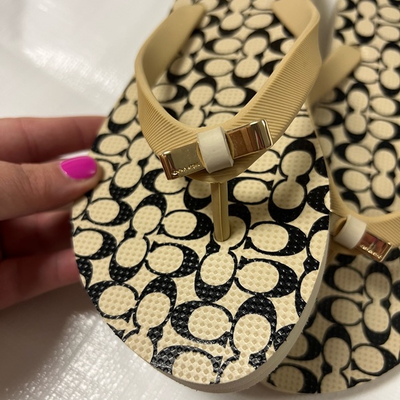 Coach Flip Flops - Picture 5 of 5